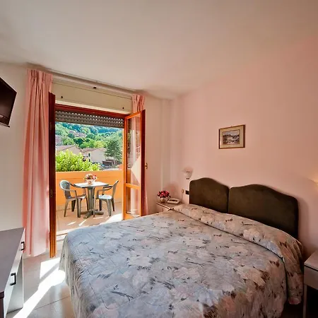 Hotel Il Quadrifoglio Cascia Room photo