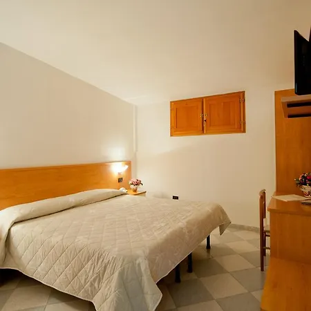 Hotel Il Quadrifoglio Cascia Room photo