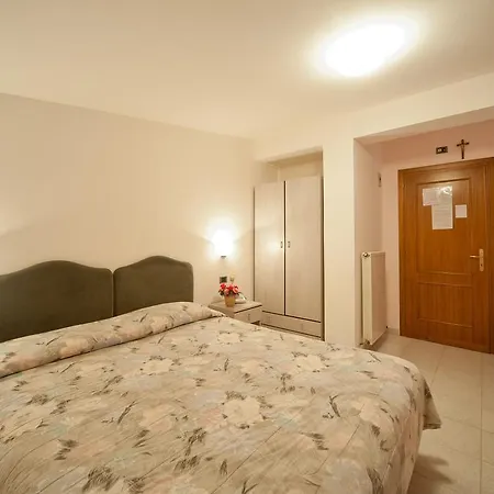 Hotel Il Quadrifoglio Cascia Room photo